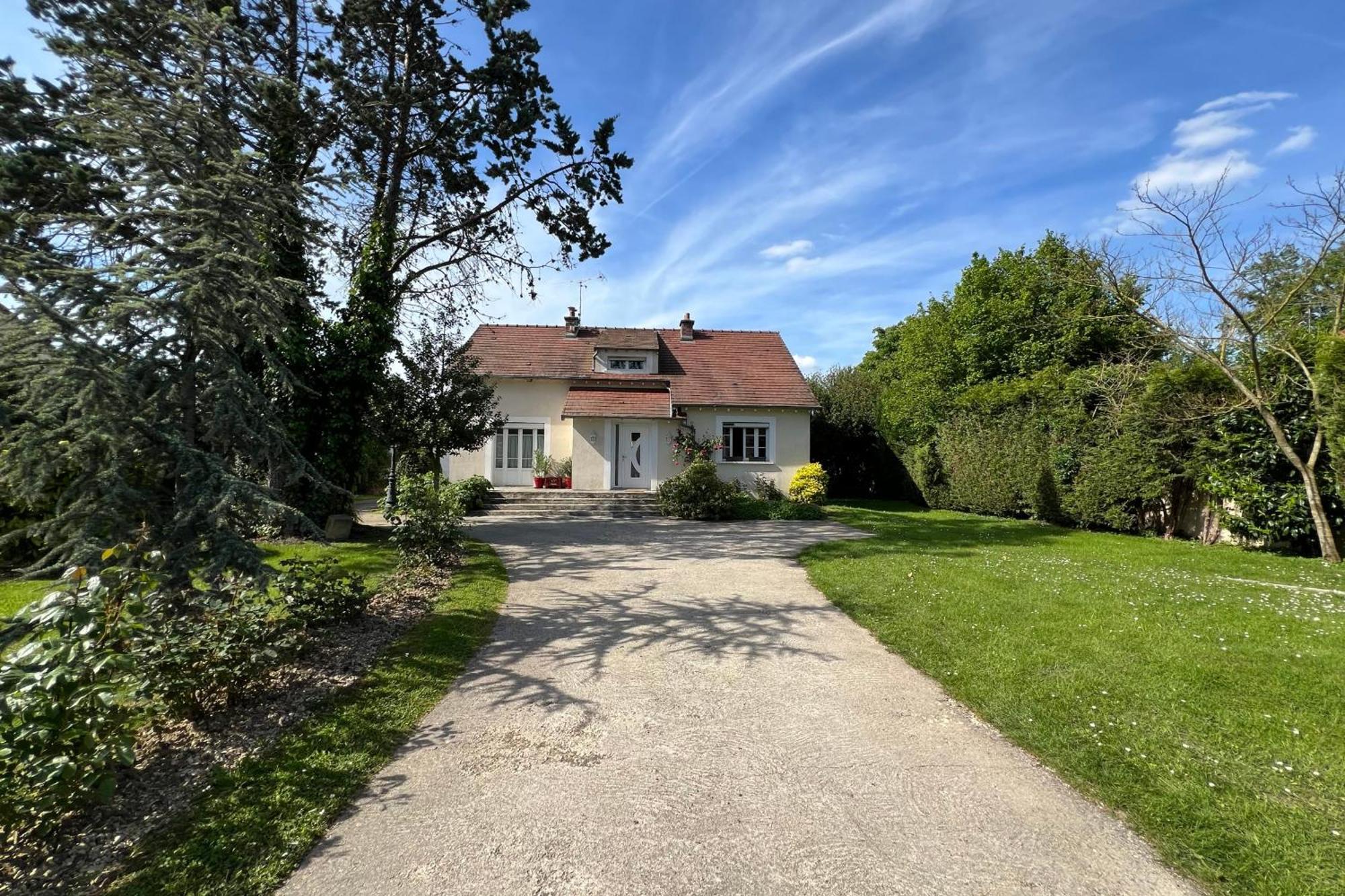 Les Sablons Villa La Houssaye-en-Brie Exterior photo