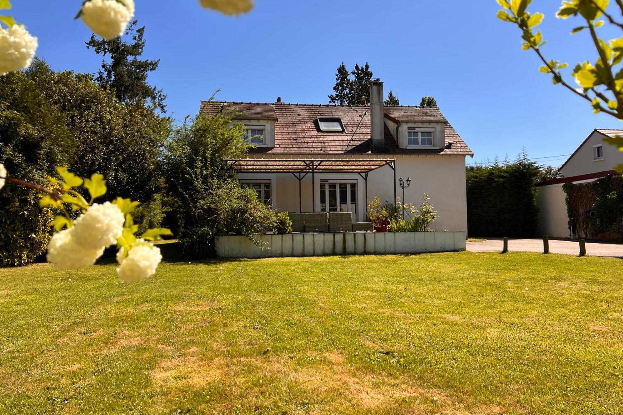 Les Sablons Villa La Houssaye-en-Brie Exterior photo