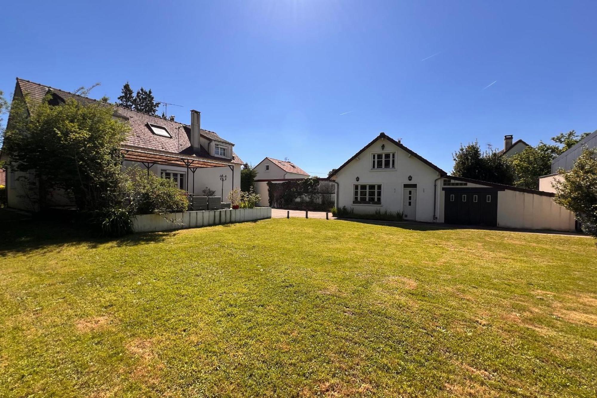Les Sablons Villa La Houssaye-en-Brie Exterior photo