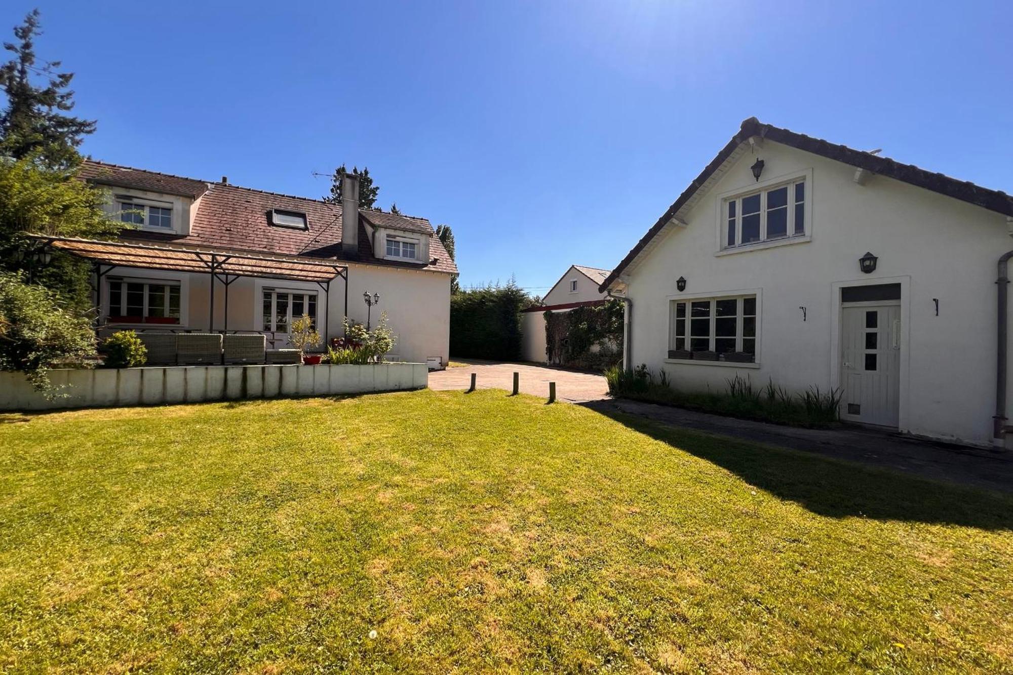 Les Sablons Villa La Houssaye-en-Brie Exterior photo